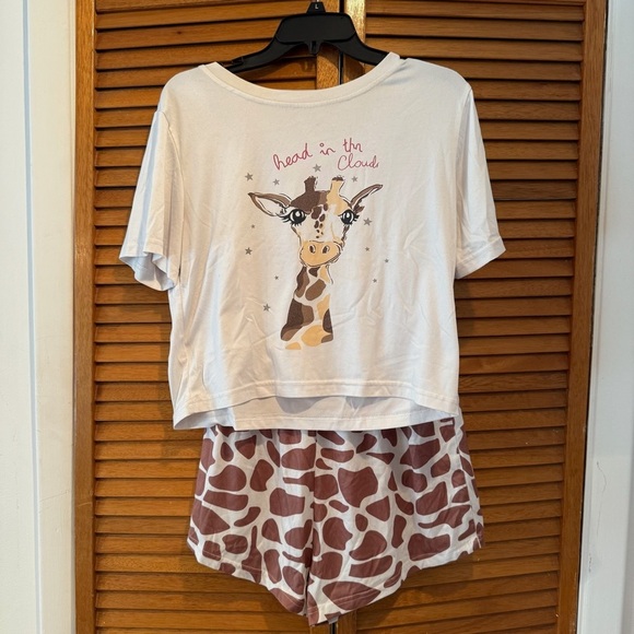 Giraffe Print “Head in the Clouds” women’s pajama set Sz S - Picture 1 of 6